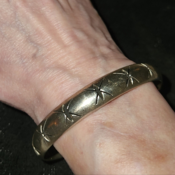 Solid Mexican sterling silver bracelet Etched Bangle Handmade Vintage - Picture 3 of 3